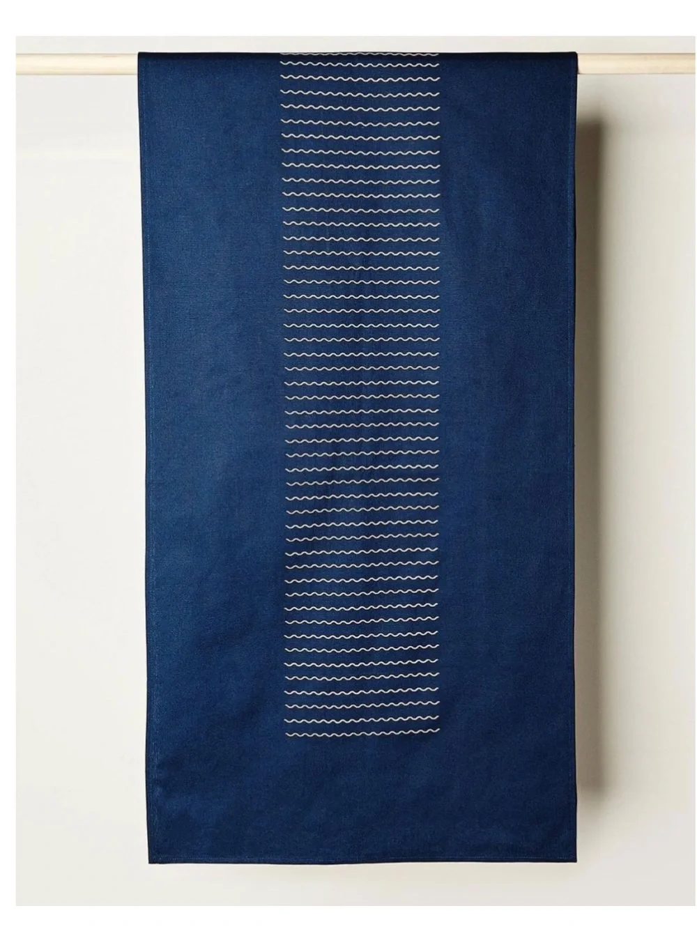 TERRITORY Navy Table Runner Cotton Wavy White & Beige Design NEW retail $45